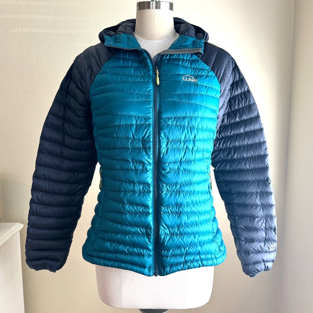 L.L. Bean Ultralight 850 Down Hooded Jacket
